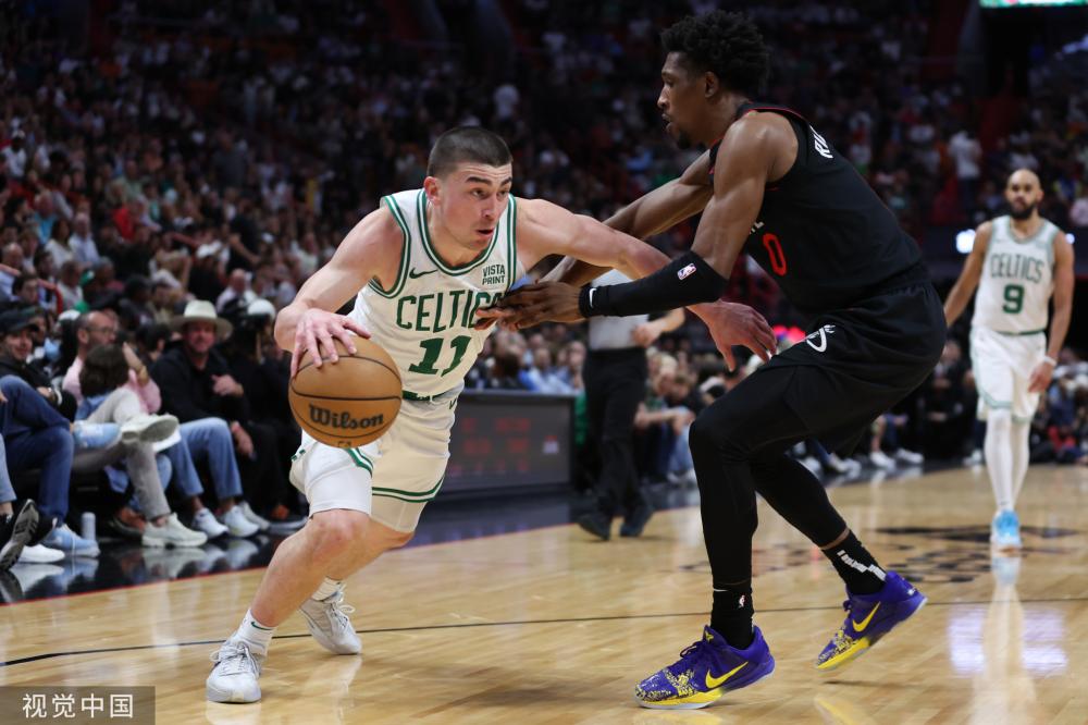 他凭借个人 他凭借个人